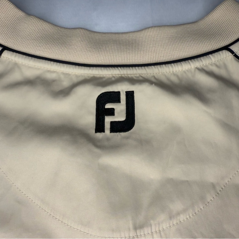 FootJoy Men's Short Sleeve Wind Rain Shirt Jacket Golf‎ Windbreaker Tan Men’s XL - Picture 9 of 9